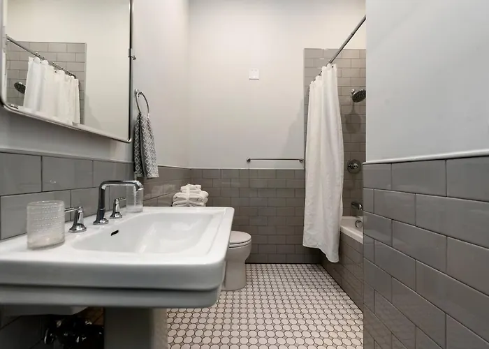 Remodeled 2br Downtown Near Acrisure Stadium * Pittsburgh